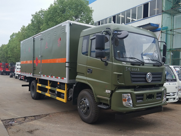 東風(fēng)6米1(9噸)爆破器材車