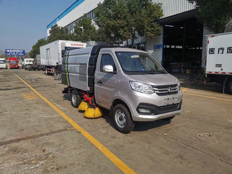 長安小型掃路車（0.5方水罐，1.5方塵罐）