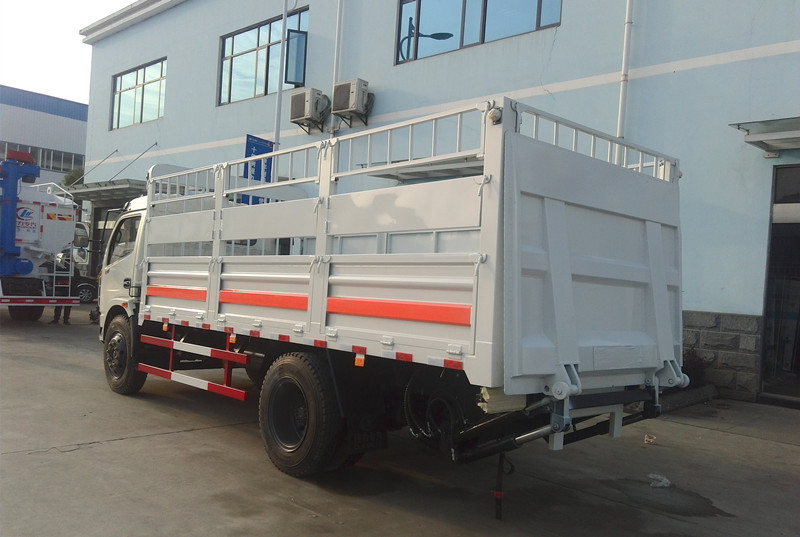 多利卡5.1米(7噸)氣瓶車