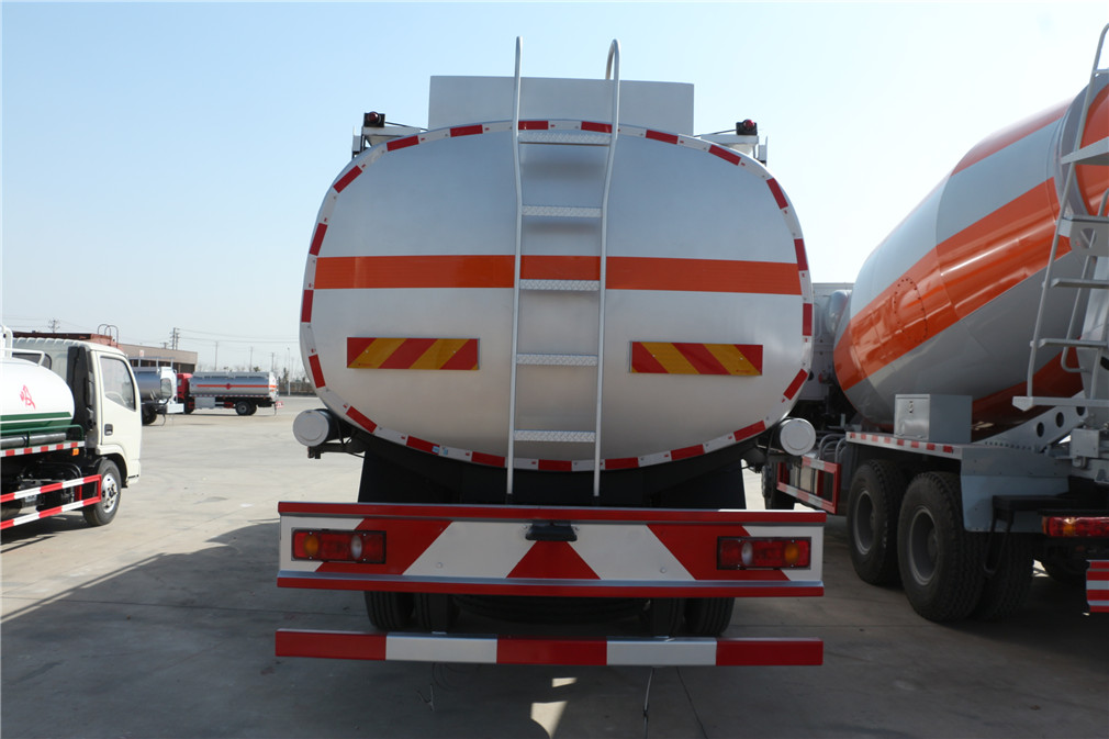 東風天錦小三軸20方運油車