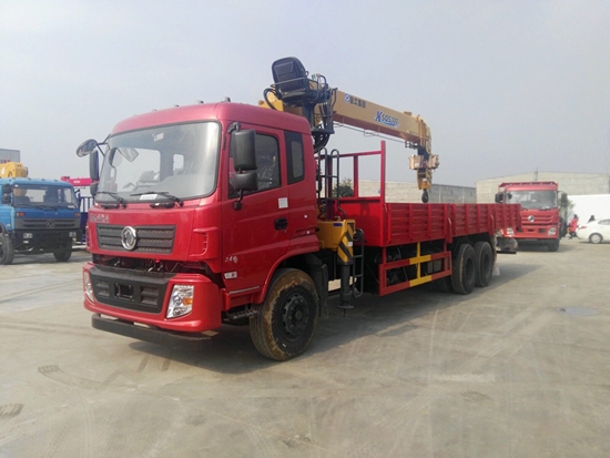 12噸東風專底后八輪隨車吊