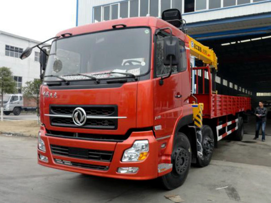 東風(fēng)天龍小三軸隨車吊