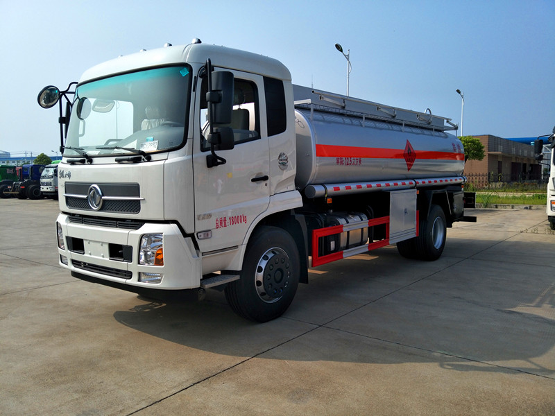 東風天錦10噸油罐車