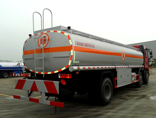 國五歐曼小三軸加油車