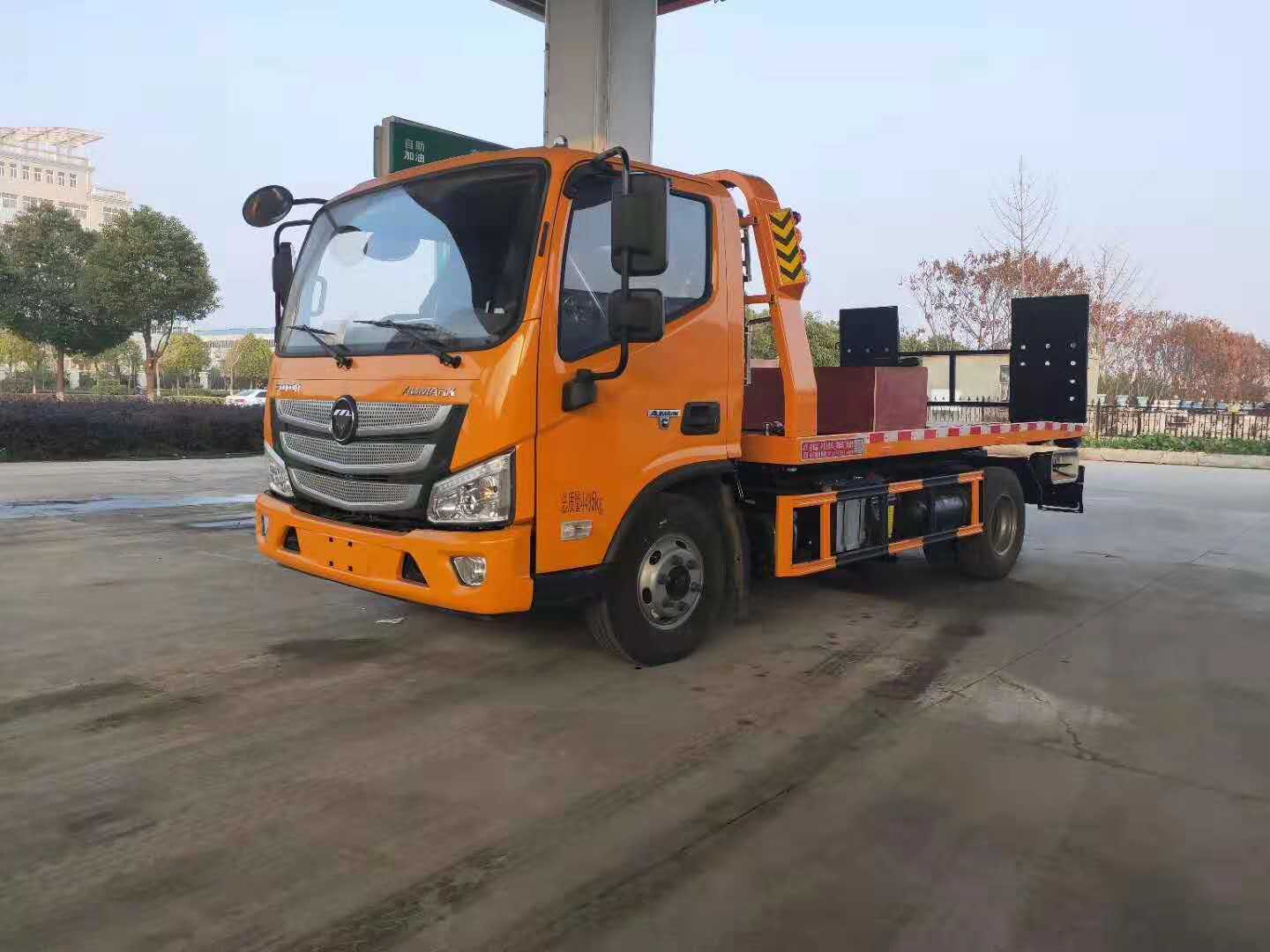 歐馬可藍(lán)牌清障車(chē)一拖二