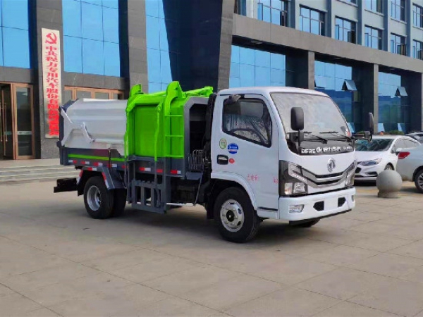 東風小多利卡國六5方側(cè)裝壓縮垃圾車