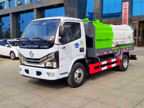 東風小多利卡國六5方側(cè)裝壓縮垃圾車