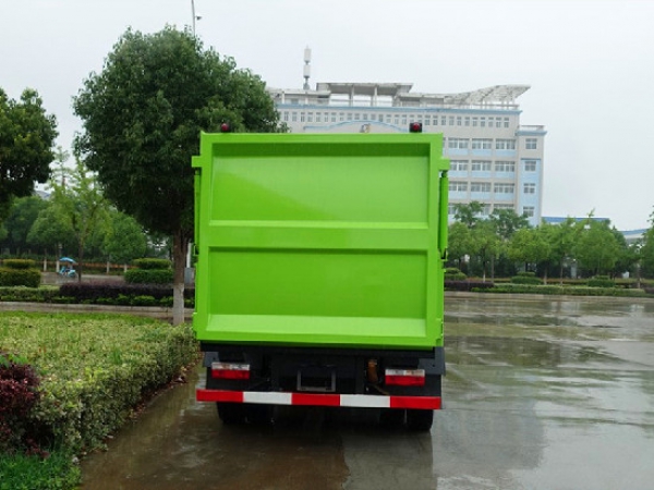 東風多利卡國六8方側裝壓縮垃圾車