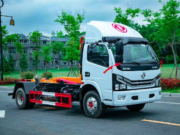 國六東風(fēng)多利卡8方車廂可卸式(鉤臂)垃圾車