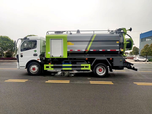 大多利卡D7清洗吸污10方 國(guó)六