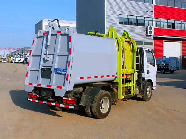 凱馬國(guó)六6方藍(lán)牌自裝卸掛桶）式垃圾車