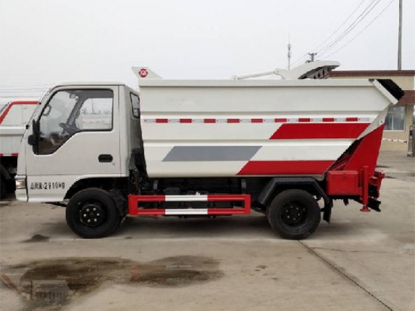 躍進(jìn)S70國(guó)六4方無(wú)泄漏自裝(后掛桶)卸式垃圾車(chē)