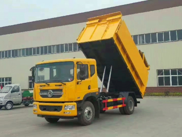 東風(fēng)多利卡D9國(guó)六自卸翼展垃圾車(chē)