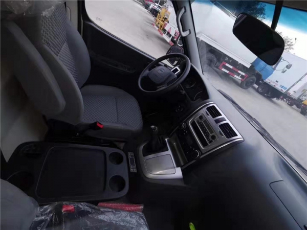 (國(guó)六面包型)金杯新快運(yùn)面包冷藏車