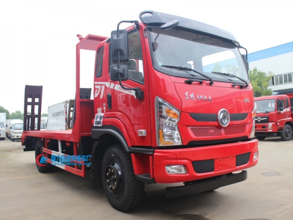 國(guó)六東風(fēng)D1平板拖車(chē)