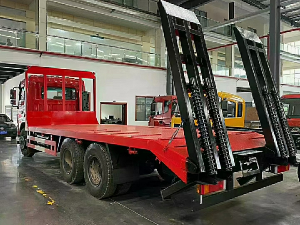 東風(fēng)D17國(guó)五后八輪平板拖車