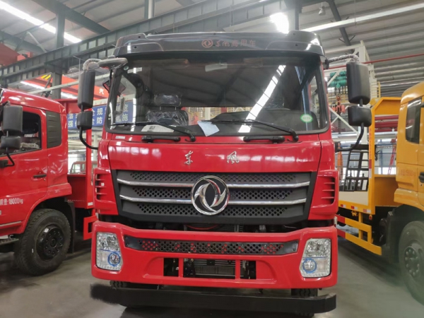 東風專底小三軸挖機平板車