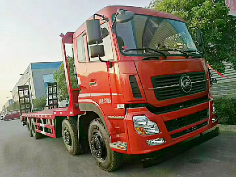 程力前四后八平板拖車(chē)