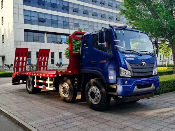 (國六)福田瑞沃小三軸平板運(yùn)輸車