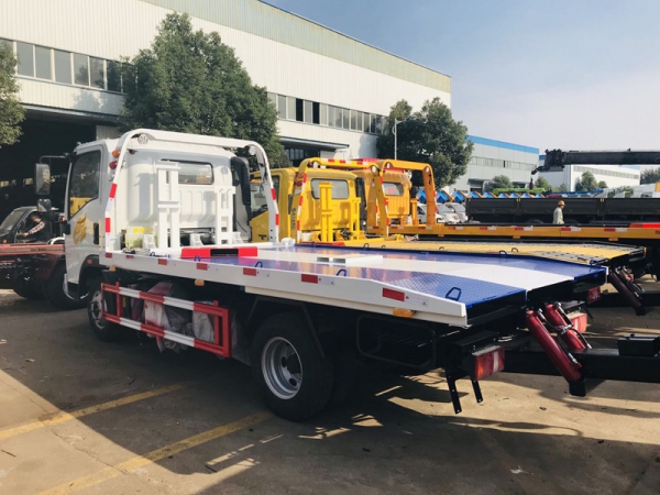 重汽豪曼藍(lán)牌一拖二清障車