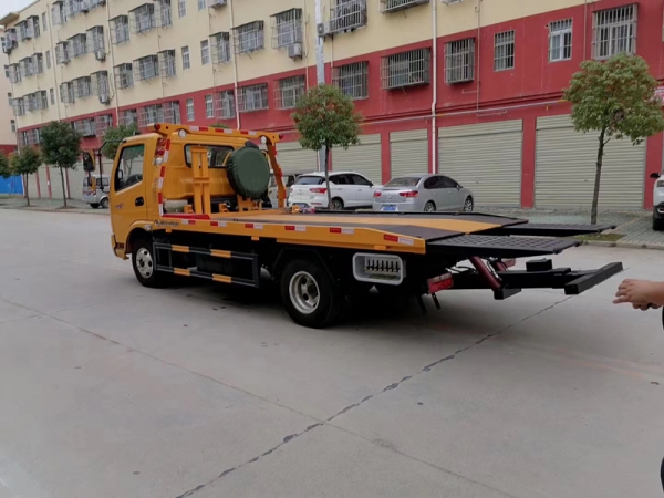 國六奧馳藍(lán)牌清障車