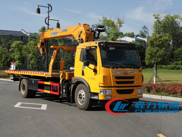 國(guó)六解放龍V帶吊平板清障拖車