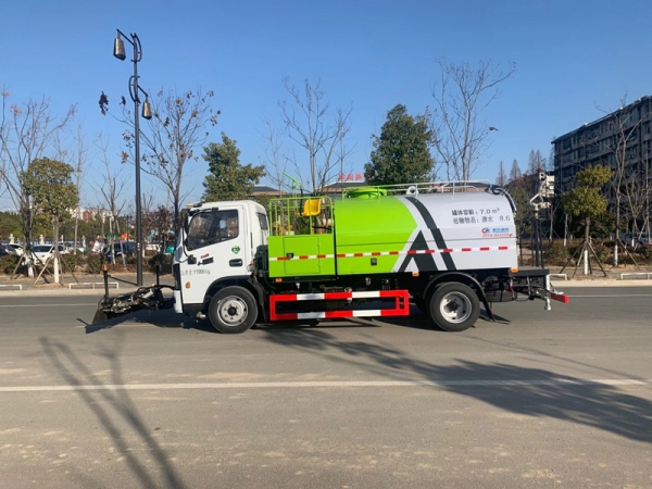 東風(fēng)多利卡8方道路養(yǎng)護車,清洗車價格