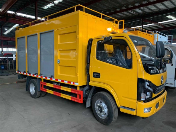 東風小多利卡6方污水處理車,凈化車