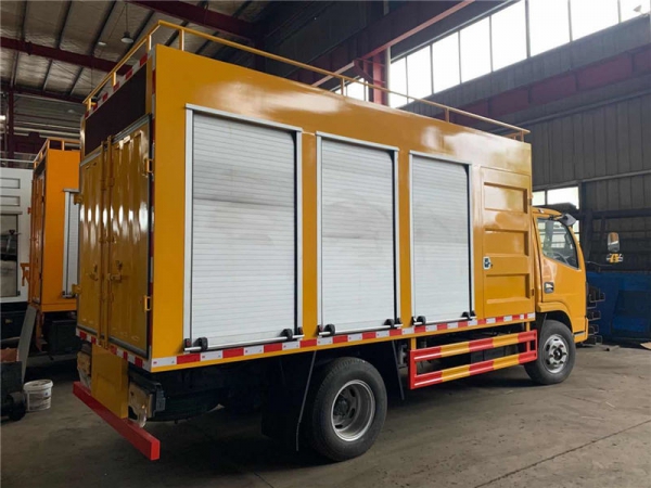 東風小多利卡6方污水處理車,凈化車