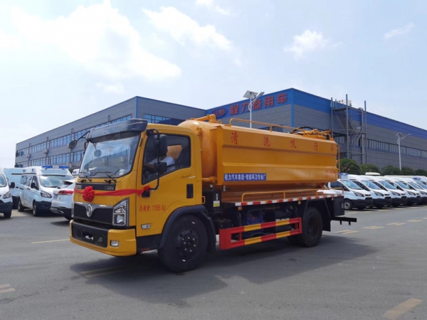 東風(fēng)福瑞卡12.5方清洗吸污車(chē),聯(lián)合疏通車(chē)