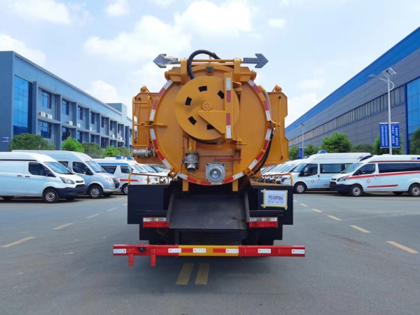東風(fēng)福瑞卡12.5方清洗吸污車(chē),聯(lián)合疏通車(chē)