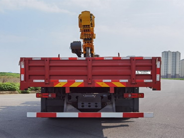 東風D3V/T3單橋8噸隨車吊