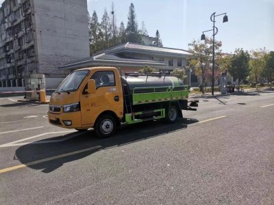 東風途逸藍牌清洗吸污車