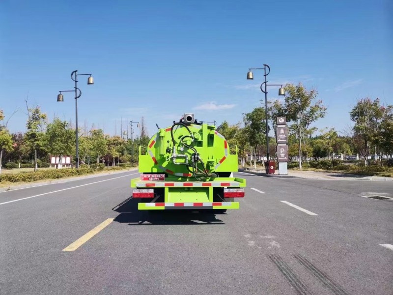 東風途逸藍牌清洗吸污車